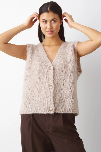 Jacey Knit Vest in Oatmeal